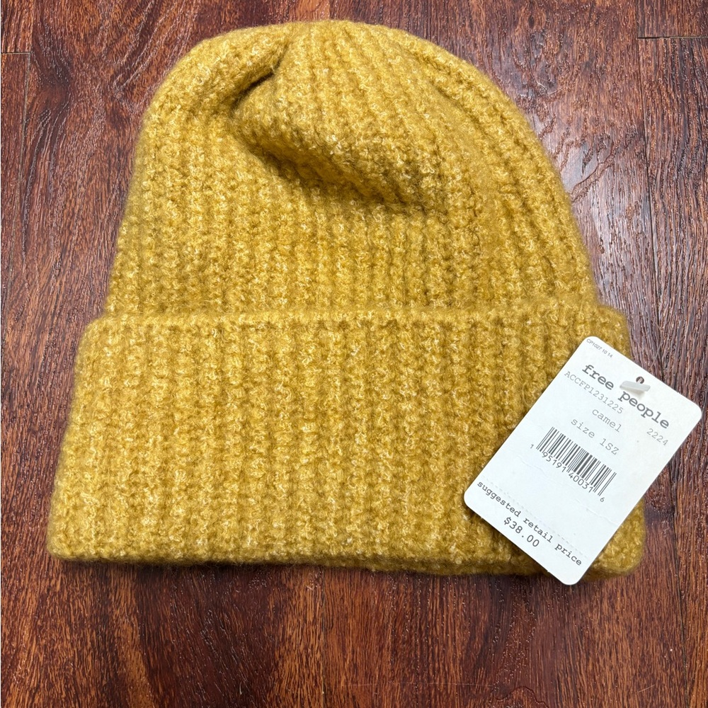 Free people LULLABY RIBBED BEANIE IN CAMEL